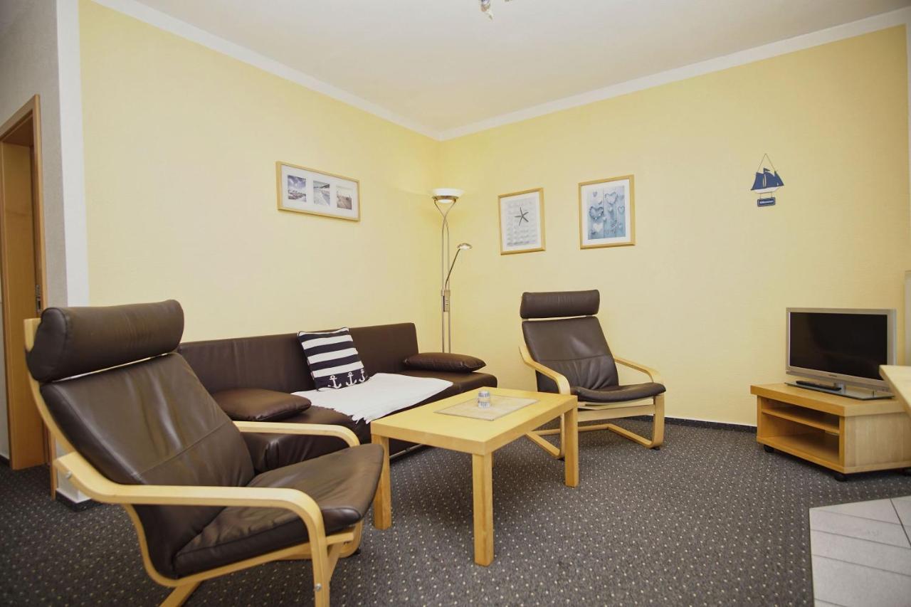 Nah Am Meer, Ruhige Lage, Gratis Nutzung Vom Ahoi Erlebnisbad Und Sauna In Sellin - Haus Inselblick Fewo 01 Goehren  Extérieur photo